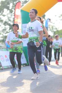 BIB: 
                            <button type="button" onclick="openModal(3653679)" class="btn btn-primary btn-sm float-right btn-popup" data-toggle="modal" data-target=".modal-high-quality">
                        <i class="fas fa-shopping-cart"></i> Add to Cart
                    </button>
                                            <button type="button" onclick="isThisMe(3653679, true)" class="btn btn-success btn-sm float-right btn-popup btn-isme hidden" data-toggle="tooltip" data-placement="bottom" title="นี่คือรูปของคุณใช่ไหม คลิกที่นี่เพื่อเอาเข้าอัลบั้ม">
                        <i class="fas fa-plus"></i> Add to album
                    </button>
                    <button type="button" onclick="isThisMe(3653679, false)" class="btn btn-warning btn-sm float-right btn-popup btn-isnotme hidden">
                        <i class="fas fa-ban"></i> Remove from album
                    </button>